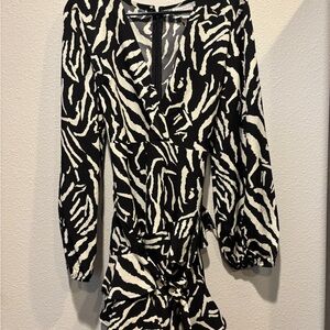 Love Riche Monochrome Animal Print Dress